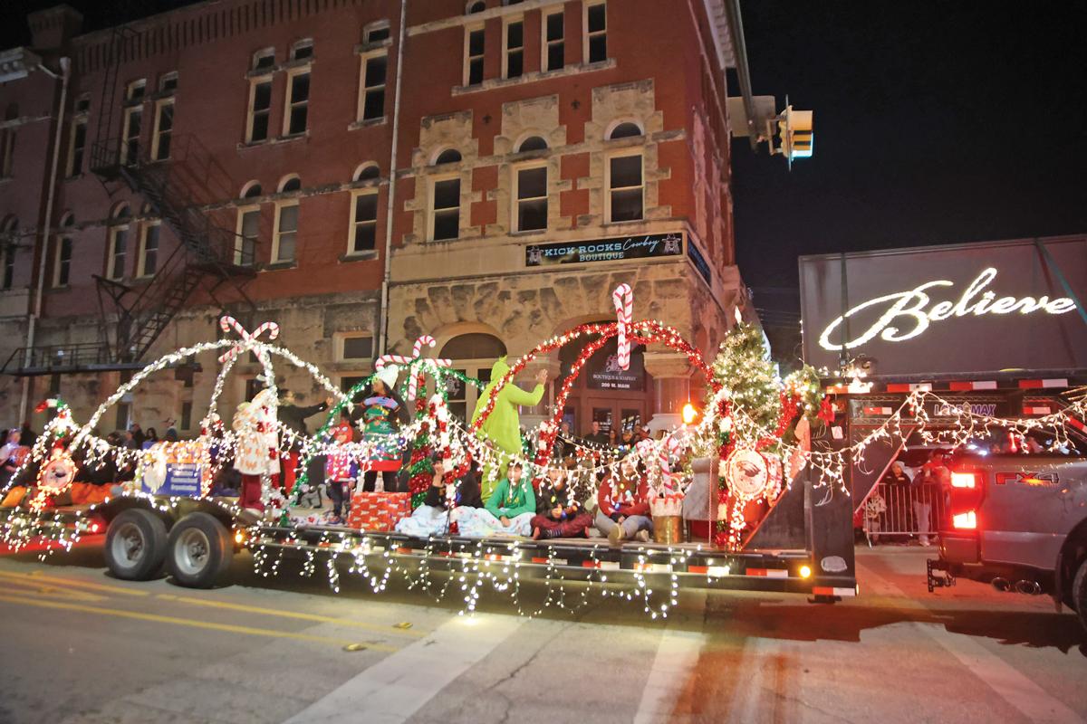 2023 WAXAHACHIE CHRISTMAS PARADE AND TREE LIGHTING (photos by Mike